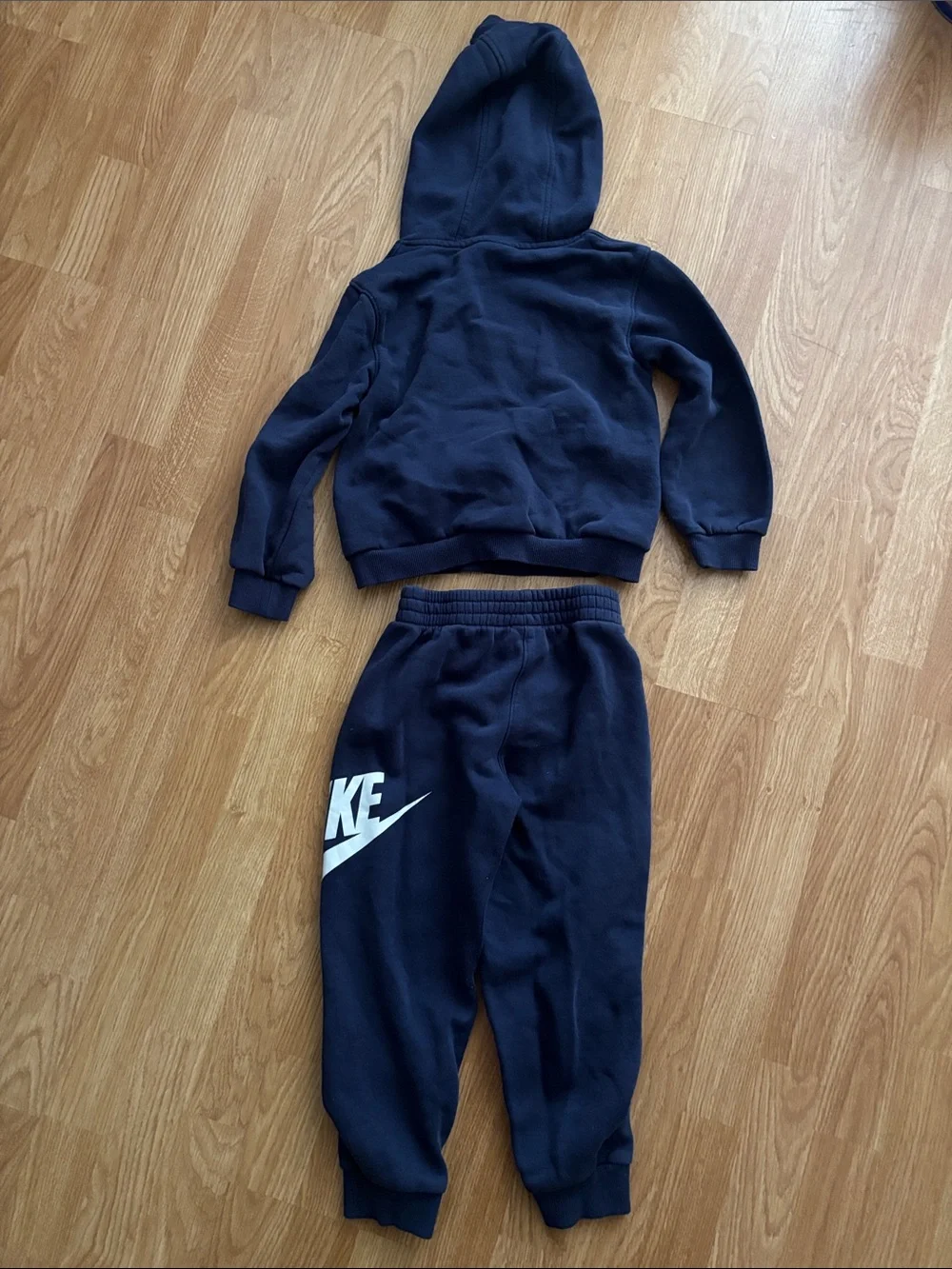Nike Navy & White Kids Hoodie and Joggers Set - Picture 2 of 5